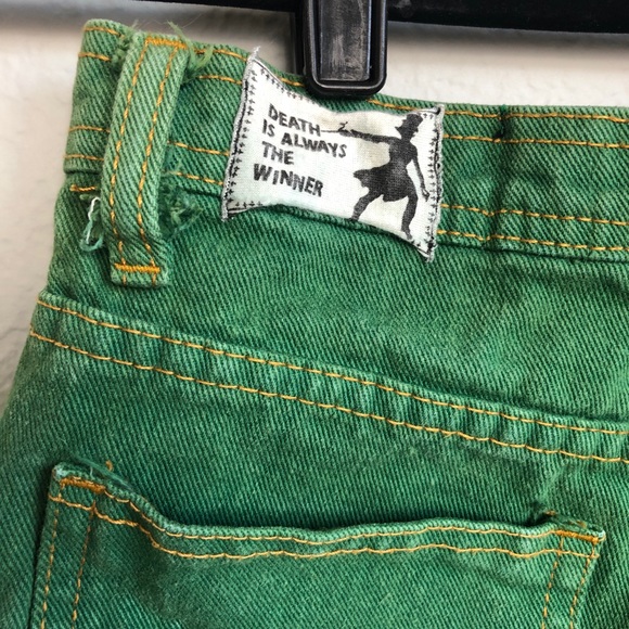 Green button up high-wasted shorts - Picture 7 of 8